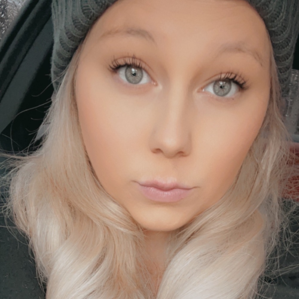 Meet your Posher, Michaela